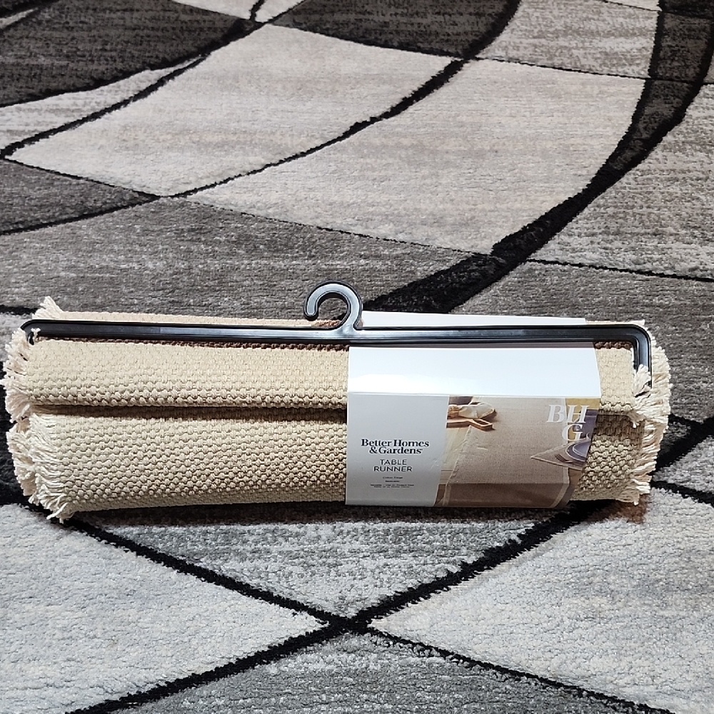 BHG COTTON FRINGE REVERSIBLE CAMEL/NATURAL LONG TABLE RUNNER HOME DECOR